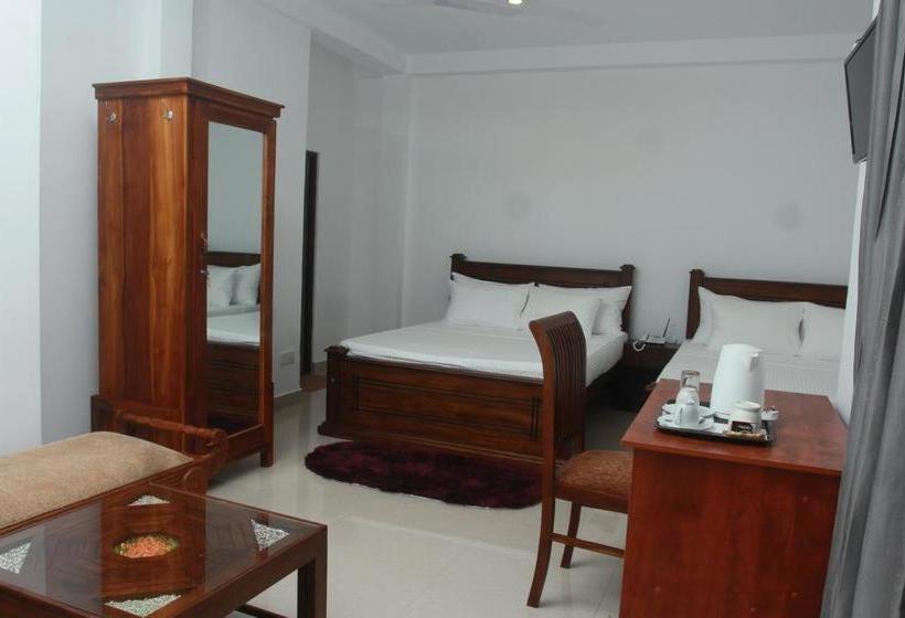 Kings Gate Airport Transit Hotel Катунаяка Экстерьер фото