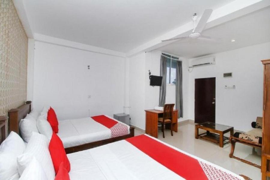 Kings Gate Airport Transit Hotel Катунаяка Экстерьер фото
