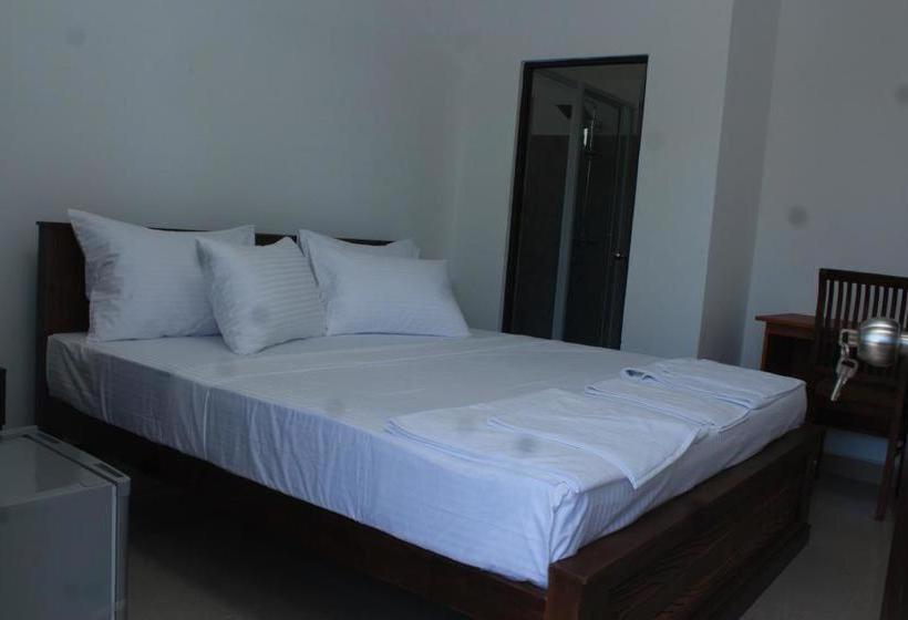 Kings Gate Airport Transit Hotel Катунаяка Экстерьер фото