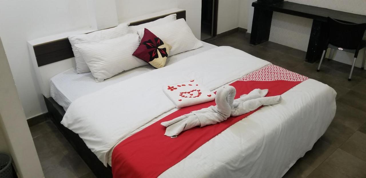 Kings Gate Airport Transit Hotel Катунаяка Экстерьер фото