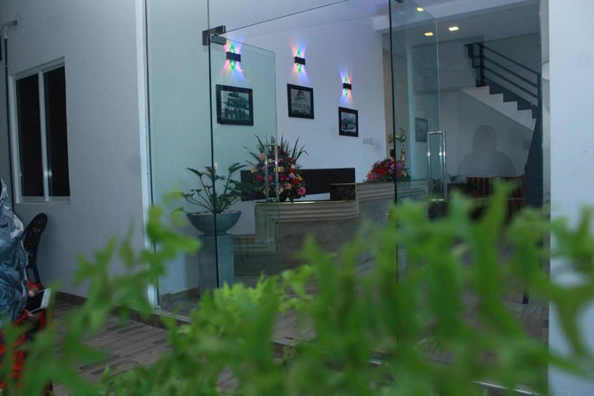 Kings Gate Airport Transit Hotel Катунаяка Экстерьер фото